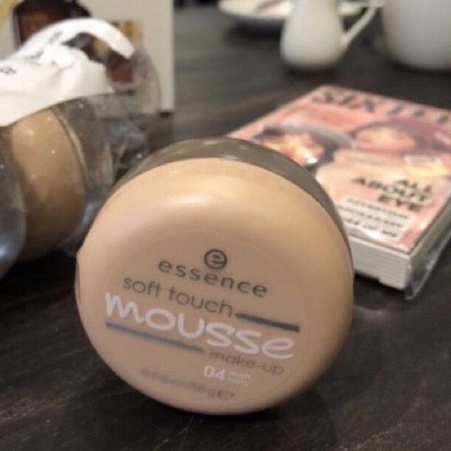 PHẤN TƯƠI ESSENCE SOFT TOUCH MOUSSE AUTH ĐỨC 