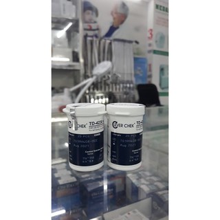 Que thử đường huyết Clever chek ( hộp 25 que)- Com bô 2 lọ tặng kèm 50 kim lấy máu