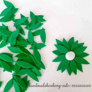 100 lá nhỏ rời nhiều màu để kết hoa, làm lá bằng xốp._ Phụ kiện làm thiệp, phong thư, bưu thiếp, bao thư, bao lì xì