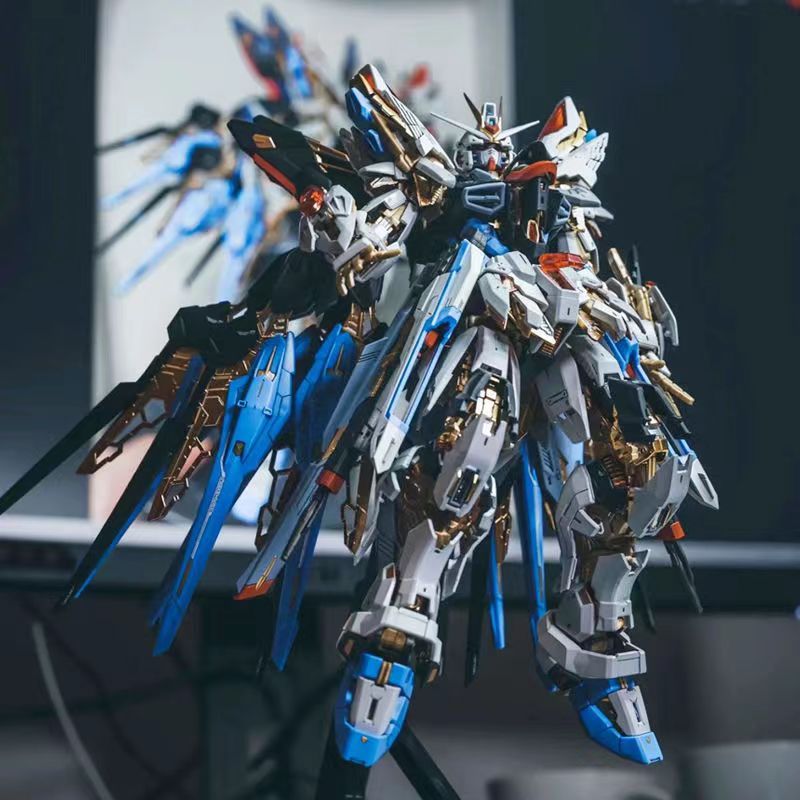 Mô hình lắp ráp Gundam HG1 / 144 Winged Warrior Free Strike Unicorn Creation