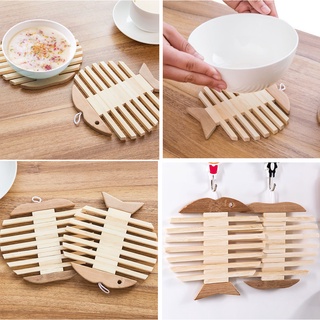 Rế Nồi Cách Nhiệt Bằng Gỗ Hình Cá Và Táo
