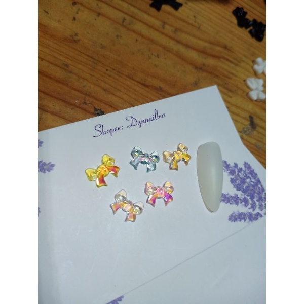 Charm nơ 1