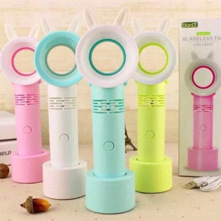 Quạt cầm tay tích điện không cánh