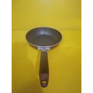 Chảo chống dính nội địa Nhật, size 20cm, cao 5cm (mã 598), Dùng được bếp từ