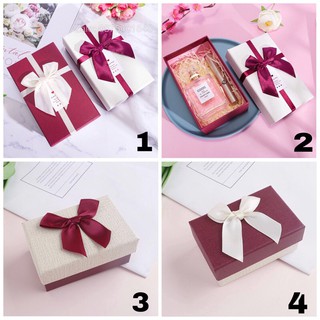 Hộp đựng quà tặng kèm nơ (Kích thước 14,5x8,5x5cm hoặc 10x6,5x4,5cm)