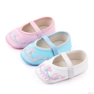 Giày tập đi chống trượt họa tiết thêu xinh xắn cho bé gái