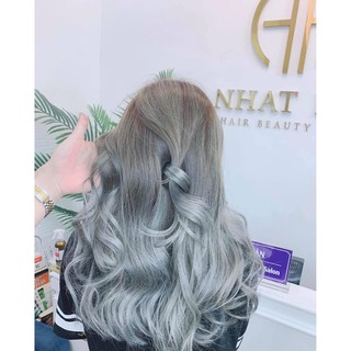 Một bộ thuốc nhuộm tóc màu Xám khói (tặng kèm gang tay, oxy) màu bền 6 tháng, có hướng dẫn sử dụng