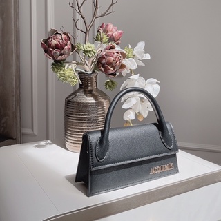 Túi xách nữ đeo chéo Jacquemus long chiquito bag da xước khoá vàng fullbox có hộp