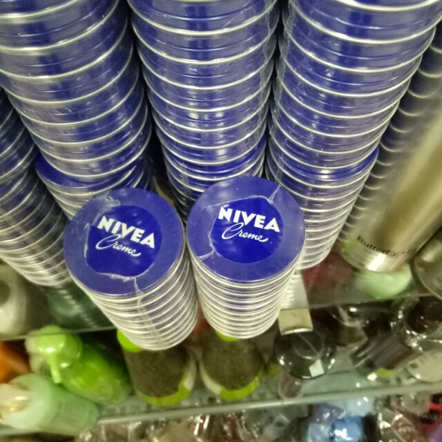 Kem trị nẻ Nivea