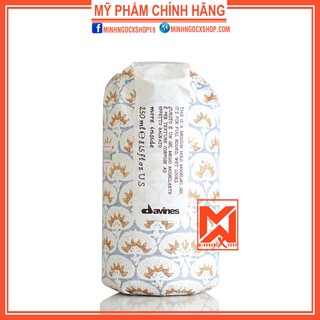 Gel tạo kiểu giữ nếp trung bình DAVINES MEDIUM HOLD MODELING GEL 250ml chính hãng