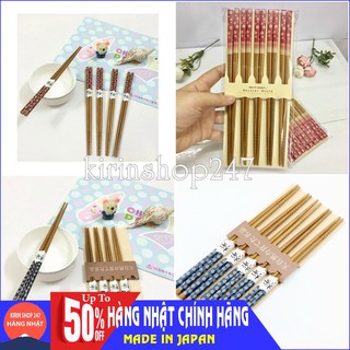 Set 5 đôi đũa ăn mẫu hoa xanh và hoa đỏ Hàng Nhập Khẩu Từ Nhật