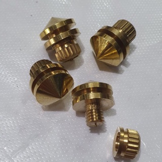 mục 1: chân chống rung loa, amply, đơ kệ mẫu ngắn hàng nhập khẩu mã 228. báo giá 1 chân