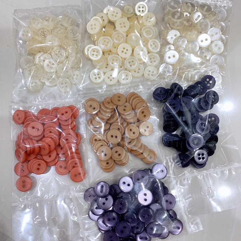 50 nút ( cúc) sơ mi 1cm