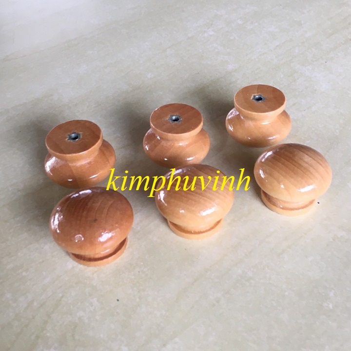 02 CÁI - NÚM TỦ GỖ