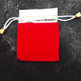 Túi gấm  đựng vòng tay, hạt đá kích thước 10x12 cm