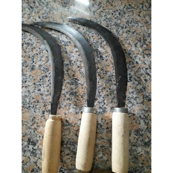 lưỡi hái làm cỏ