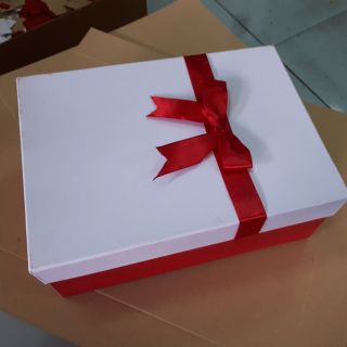 Hộp quà 12x21x5 nắp nơ