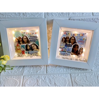 Khung ảnh 3D mini size 12x12cm lòng khung (cả khung 18x18cm). Khung màu trắng và có nguyên liệu cho khách tự làm
