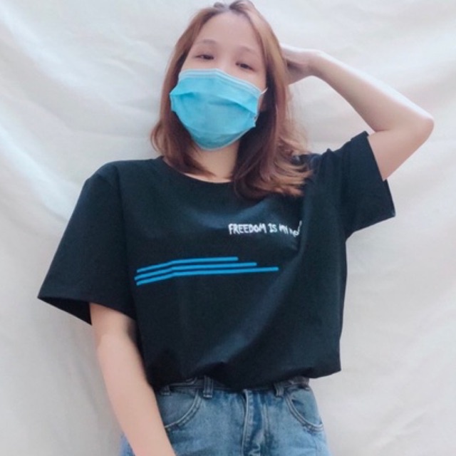 Áo thun đen basic nữ