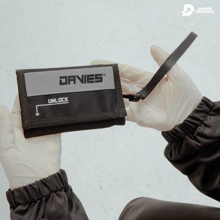 Ví cầm tay nam phản quang Warrior Ví ngắn local brand Davies.