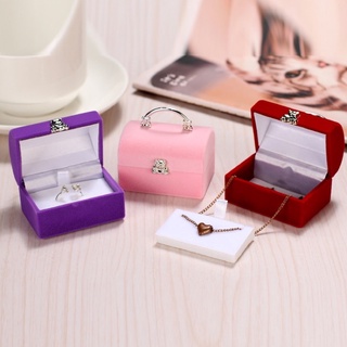 Hộp đựng nhẫn dây chuyền nhiều hình độc đáo sang trọng lạ mắt