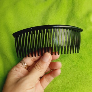 Lược cài mái trơn nhựa mềm đen bóng cỡ vừa (mã 01)