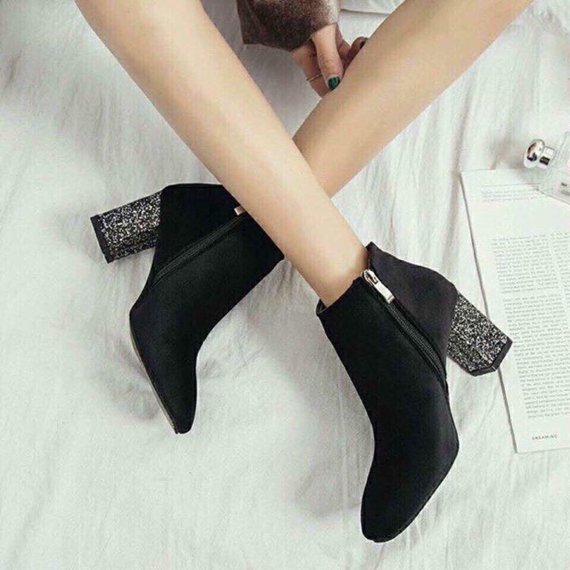 Boot nhũ