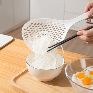 MUỖNG LƯỚI NHỰA VỚT ĐỒ ĂN - VÁ TRỤNG THỨC ĂN CÓ LỖ