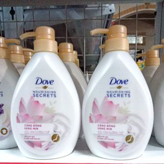 Sữa tắm Dove căng bóng sáng mịn 530g.