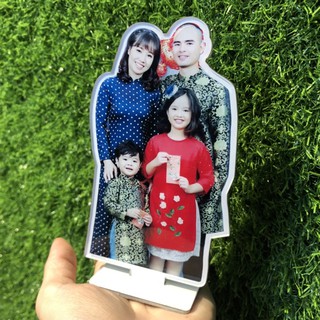 Tượng mika đứng in và thiết kế theo yêu cầu