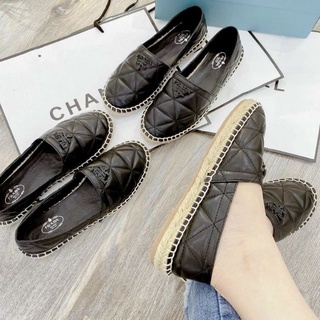 Giày bệt slipon Pradaa da lì trần chỉ đen trắng