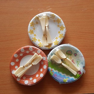 Đĩa Giấy Nhỏ  Có Nĩa 13cm-10 Cái