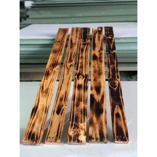 thanh gỗ pallet được khò vân cực kì đẹp dài 60cm x rộng 8cm x dày 1,5cm
