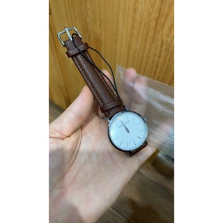 Đồng hồ LnJ size nữ dây da nâu