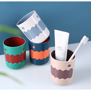Cốc Nhựa Đựng Bàn Chải Đánh Răng hình dễ thương