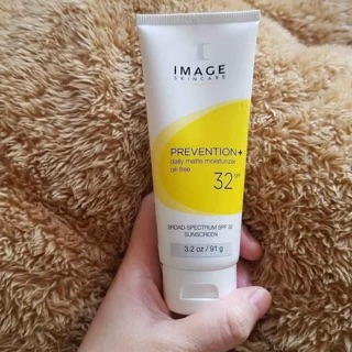 Kem Chống Nắng Cho Da Dầu Mụn Image Prevention Daily Matte Moisturizer Spf32