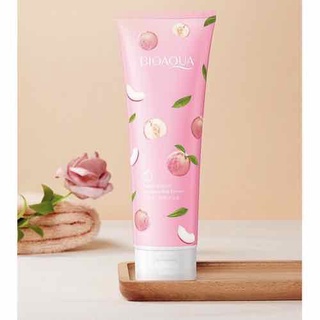 Tẩy tế bào chết Bioaqua Đào tuýp 250gr