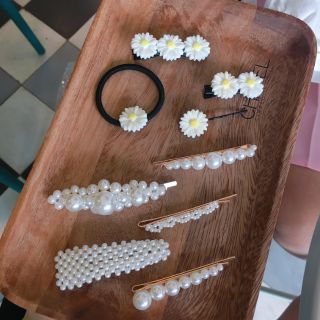 Combo bao gồm 1 kẹp N. trai giá 20k