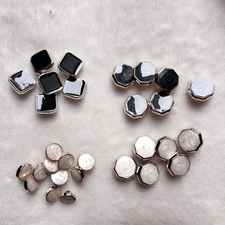 NÚT ÁO VEST XỊN XÒ MÀ GIÁ MỀM