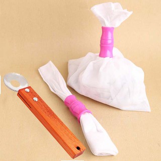 Dụng cụ nạo dừa và vắt nước cốt dừa