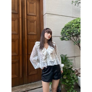 Áo kiểu tay dài cổ chữ V bèo nhún WAVE RUFFLE TOP