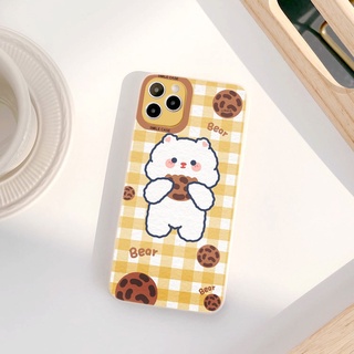 Ốp lưng iphone caro gấu trắng Ốp iphone 12pro gấu ăn bánh vuông cạnh bảo vệ camera FULL MÃ IP6-13PROMAX