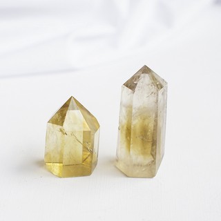 Trụ đá thanh tẩy tự nhiên màu vàng tinh tế An Gem