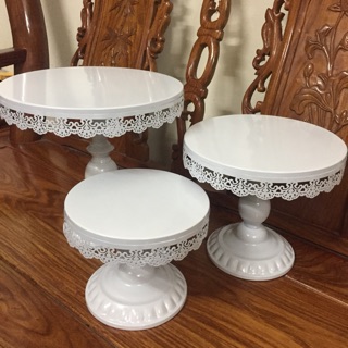 Kệ bánh sinh nhật