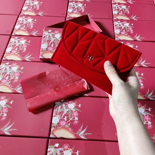 Bóp cầm tay Kimono nhung đỏ của Cle de Peau Fullbox Hãng