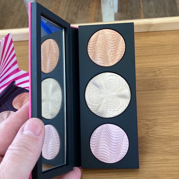 Bảng phấn Highlight M Step Bright Up (Light)