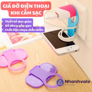 GIÁ ĐỠ ĐIỆN THOẠI KHI CẮM SẠC