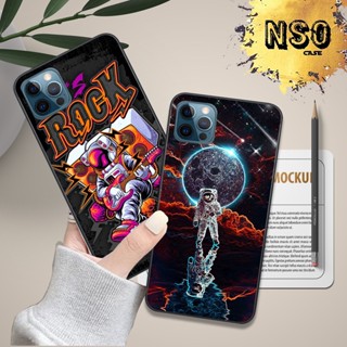 Ốp Iphone 12 / 12 Pro / 12 Pro Max In Hình Họa Tiết Vũ Trụ Phi Hành Gia Đẹp Hot Trend