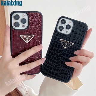 PRADA Ốp Điện Thoại Họa Tiết Da Cá Sấu 3D Thời Trang Cho iPhone 13 Pro Max 13 14 Pro Max 12 Pro 11 Pro 14 Pro 14 Plus