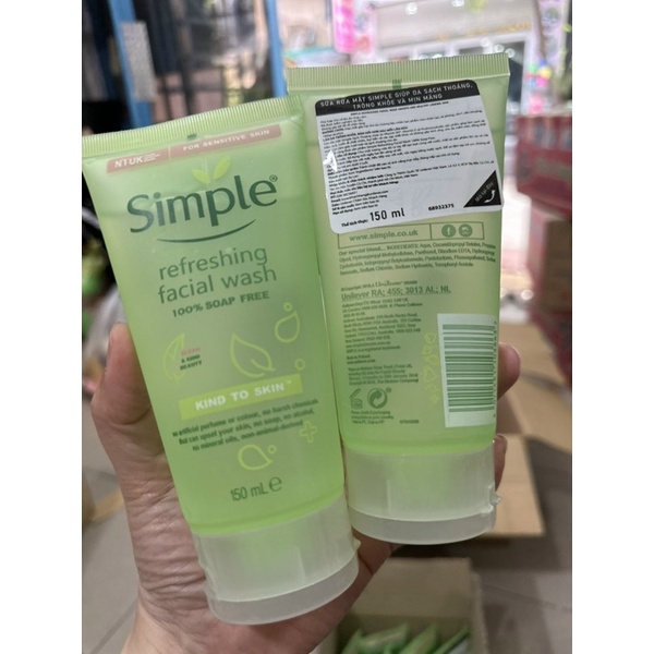 Sữa rửa mặt Simple 150ml